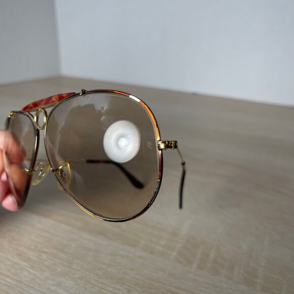 Vintage B&L Ray-Ban Bullet Hole Shooter Aviators Sunglasses Gradient Lenses - Picture 10 of 15